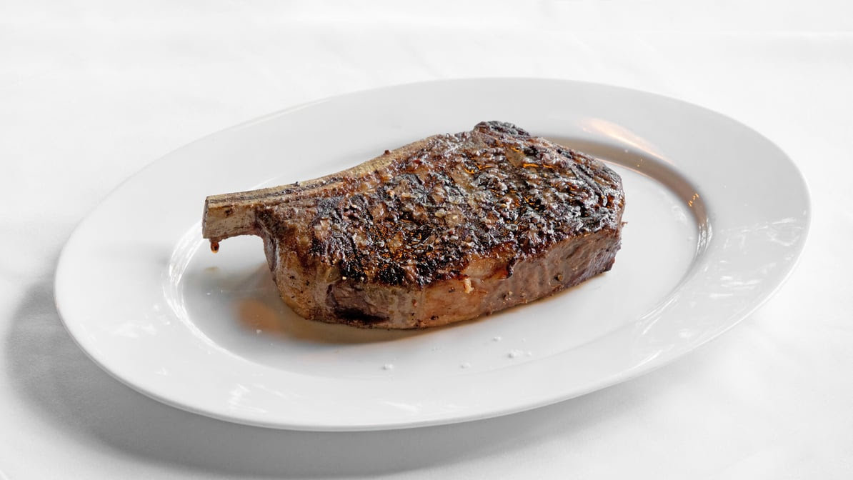 Eight Bar at Maple & Ash by null