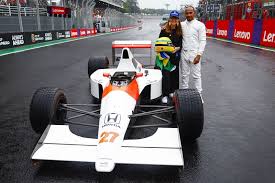 AMS Liliana  mp4 (5)|Amazon.co.jp: ☆ ミニチャンプス 1/18 マクラーレン ホンダ MP4-5B 1990 F1 ワールドチャンピオン #27 A.セナ  セナコレクション : おもちゃ