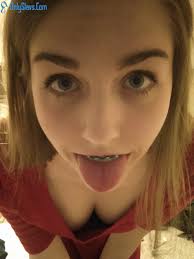 Sexy teen takes mirror selfie with porn pic eporner jpg x Teen sexy selfie