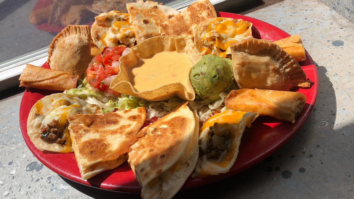 El Mejor Mexican Kitchen + Cantina by null