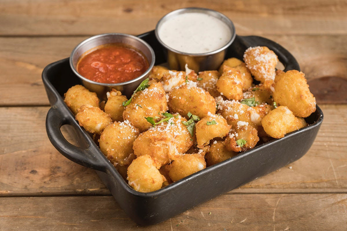 Bar Louie - One Loudoun by null