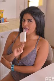 Easaatbaaaaaa dbzuq ovfkwwnyp jpg x Ice cream in pussy