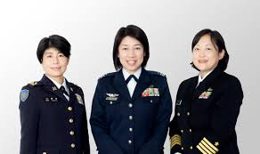 女性自衛官|