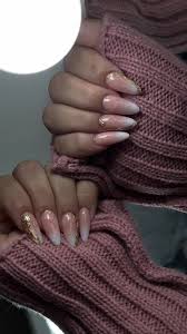 fake nude 에일리|24pcs 매운 소녀 스타일 가짜 손톱 3D 은색 활 나비 장식 거짓 손톱 착용 가능 Y2k 은색 핑크 아몬드 프레스 네일  팁-Freehip.co.kr