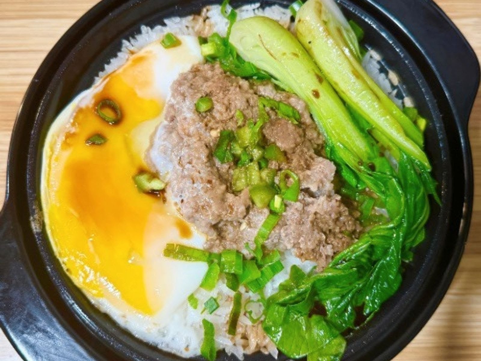Lee’s Kitchen Noodle & Rice U Dub by null
