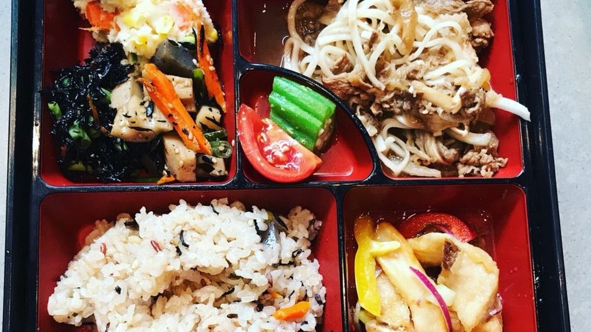 Taka Sushi Restaurant by null