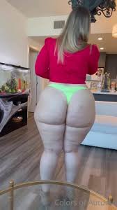 Huge ass white girl jpg x Huge ass white girl