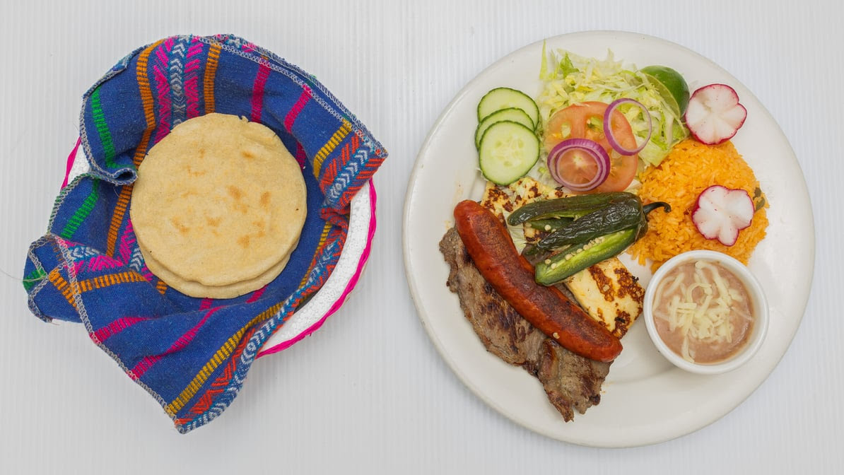 Tita's Kitchen by null