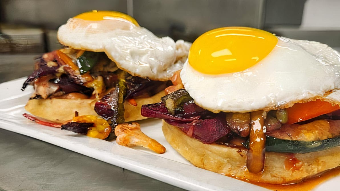 Egg@midtown by null