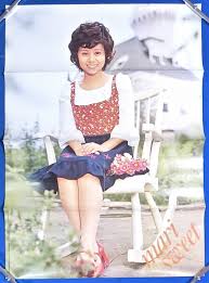 天地真理　|元祖国民的女性アイドル・天地真理デビュー50周年記念レコード『Love In Blue』が本日9月28日発売！  アニバーサリー商品にふさわしいプレミアム仕様な完全生産限定盤！ | 天地 真理 | ソニーミュージックオフィシャルサイト