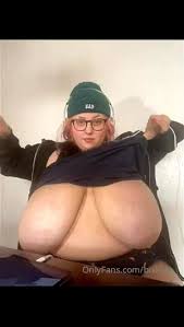 Huge tits squirts on bbc jpg x Huge tits bbw