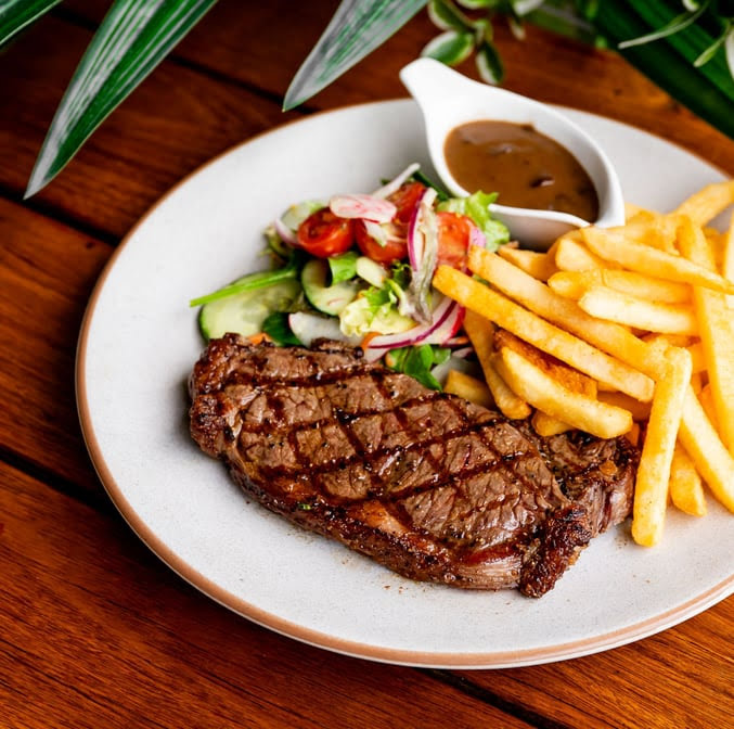 Trinity Beach Tavern by null