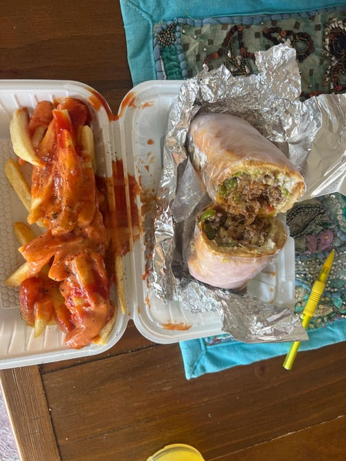 Royal Carryout by null