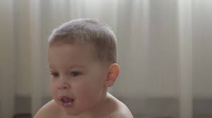 голые маленькие дети|Что на самом деле произошло с малышкой в смоленском лесу: Потерялась,  похитили или кто-то оберегал ее в дни поисков - KP.RU