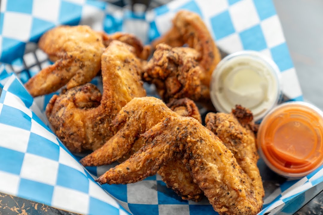 Mother Clucker’s Pizza by null