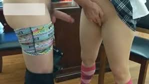 Easaatbwx dldxoz jpg x Upskirt sex