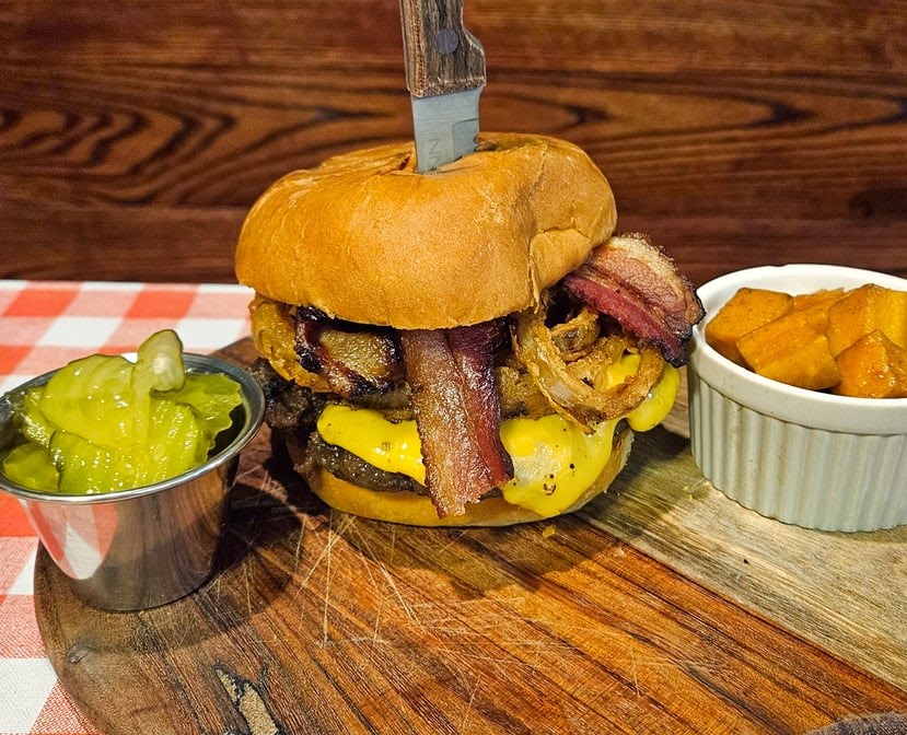 Memphis Minnie's BBQ Joint by null