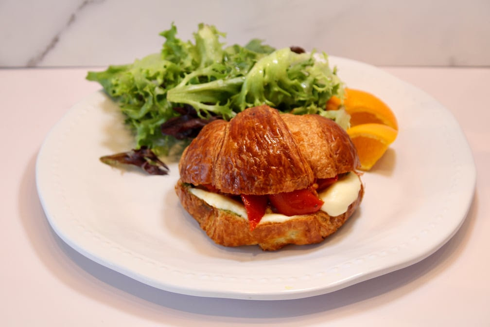 Le Petit Paris Cafe Mandarin by null