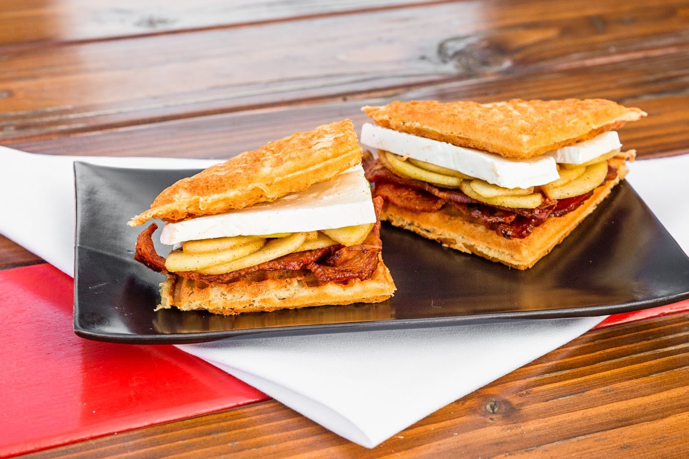 Smaaken Waffle Sandwiches by null