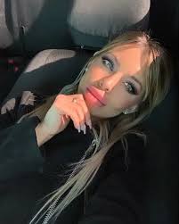 Need help finding who this porn girl is and or where i can rjb jpg x Quien es ella
