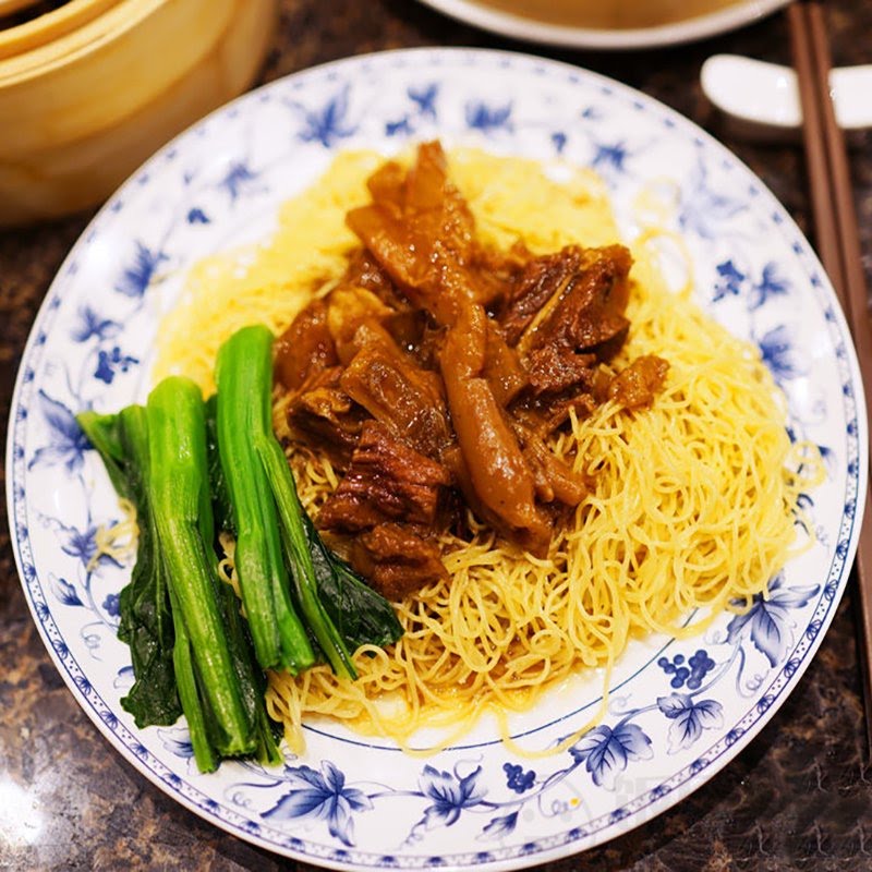 Five Five Noodles by null