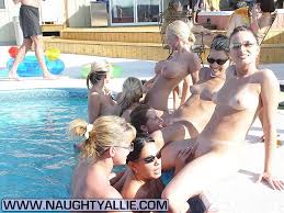 Lesbian pool party jpg x Lesbian pool party