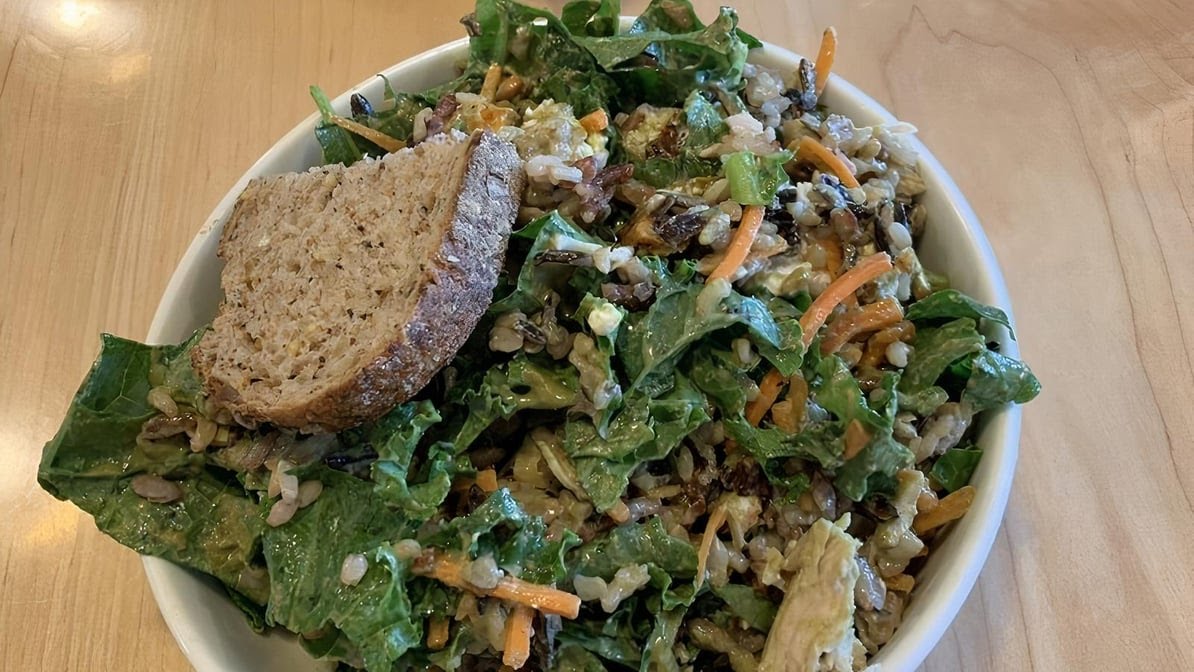7 Greens Detroit Salad Co. by null