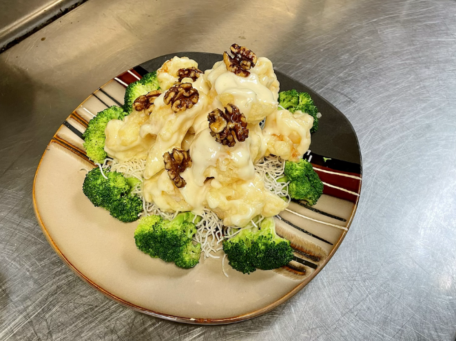 Golden Crown Inn by null