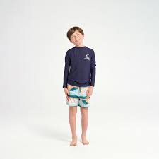 ls-island model|Yapese girls making flower lei for Yap Day Festival, Yap Island, Federated  States of Micronesia Stock Photo - Alamy