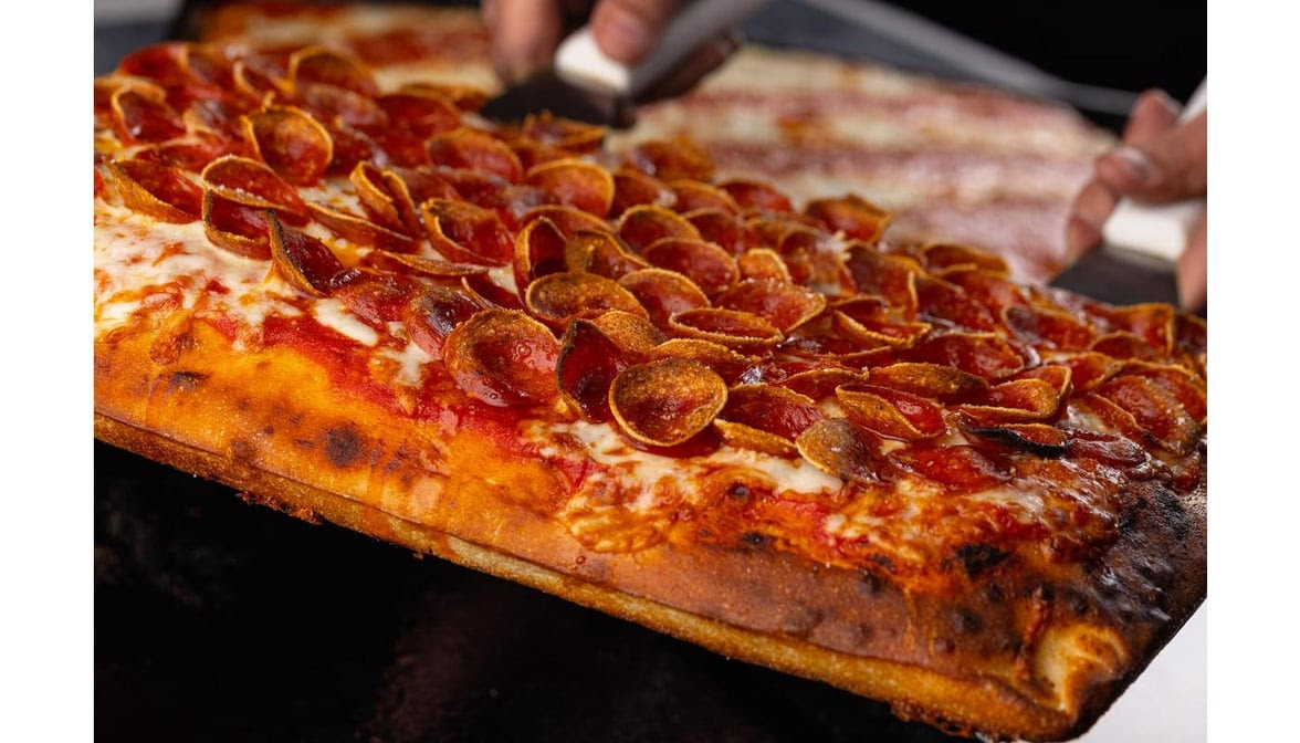 Side Piece Pizza by null