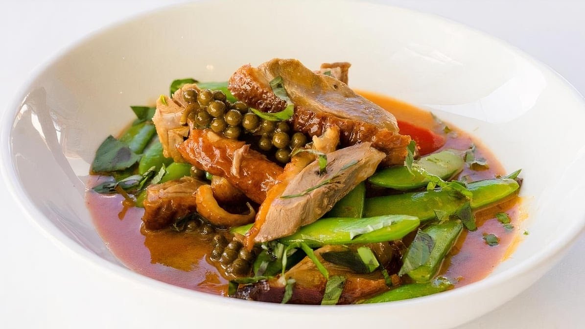 Basil Thai Restaurant & Bar by null