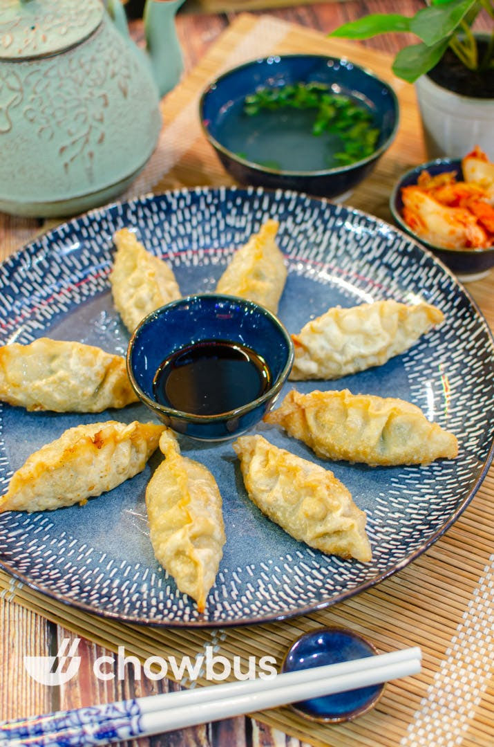 3 Sauces Hainak Chicken Rice 海南鸡饭 by null