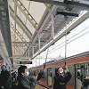 京葉線・幕張豊砂駅 開業 鉄道ファンらでにぎわう