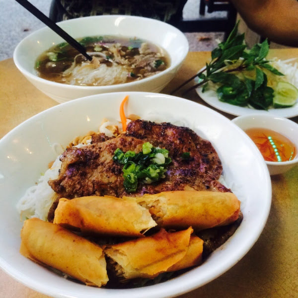 Phở Pasteur by null