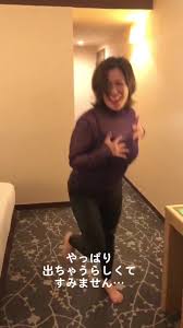 熟女　羞恥顔|熟女、かわいい、49歳、、恥ずかしい、豊かな、裸の、自撮り、 ふっくらとした唇 - SeaArt AI