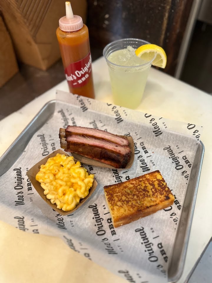 Moe's Original BBQ by null