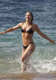 Videos search felicity smoak nude jpg x Felicity smoak sexy