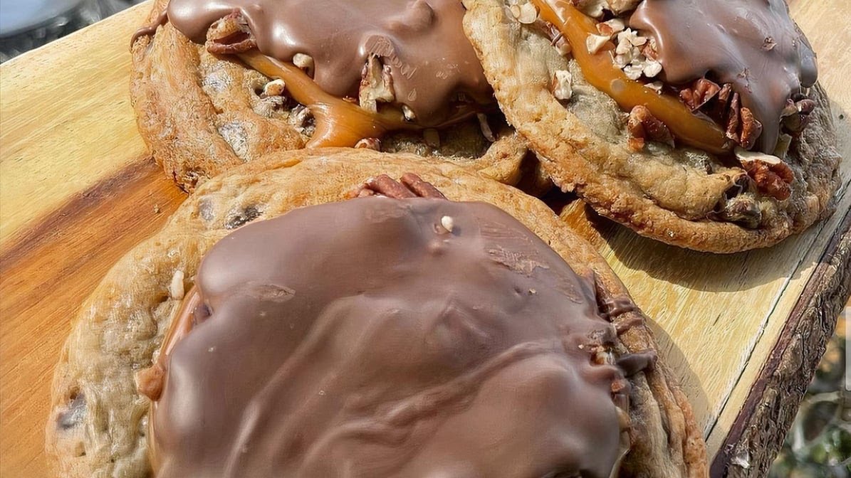 Sugar Vault Desserts & Bakery by null