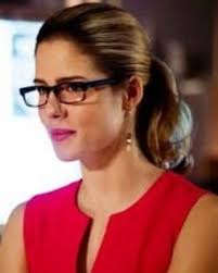 Rule if it exists there is porn of it emily bett rickards felicity smoak green arrow jpg x Felicity smoak sexy