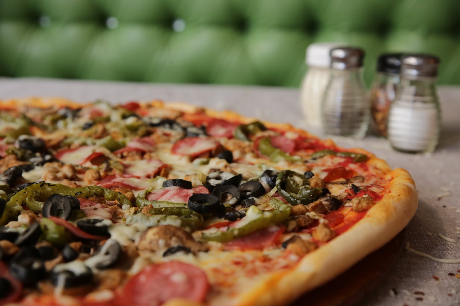 Picchi Pacchi Pizzeria by null