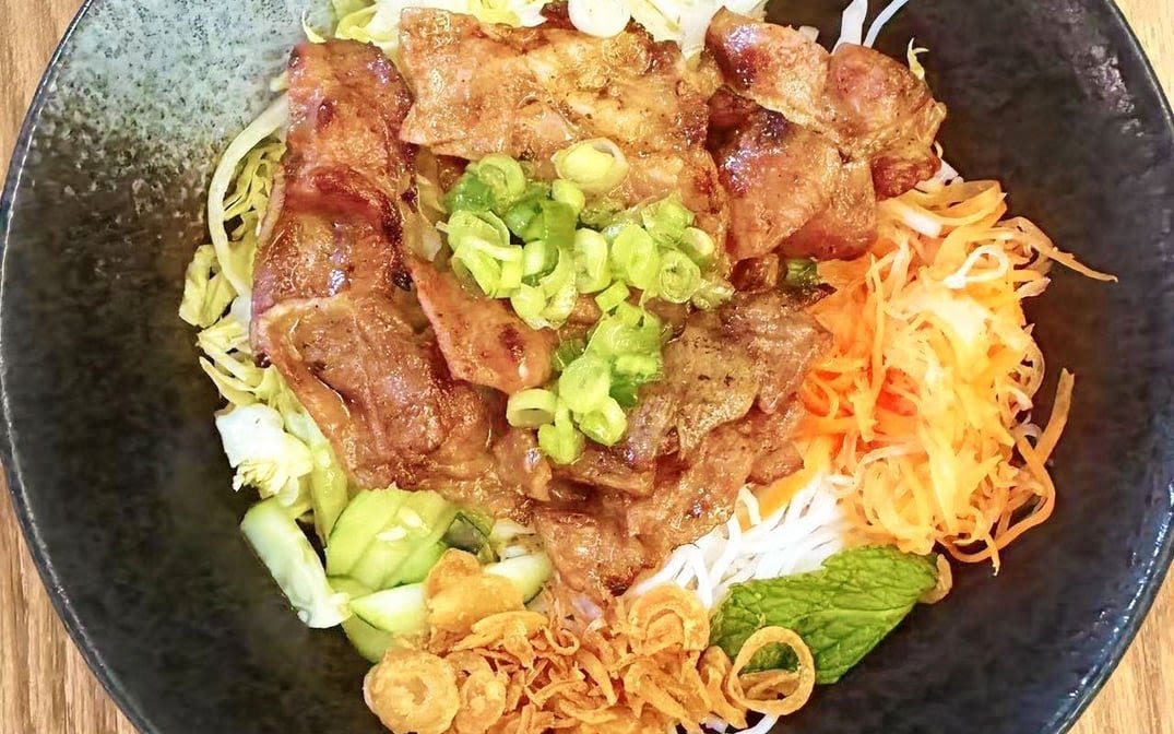 Mai's Vietnamese Restaurant by null