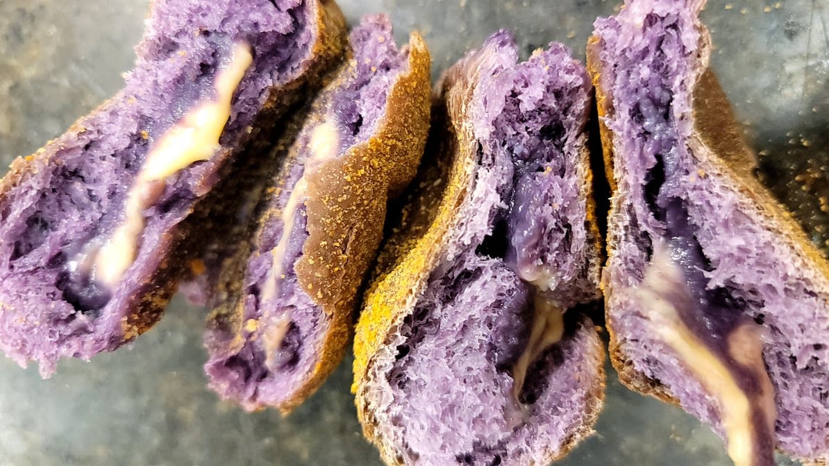 Gwenie's Pastries by null