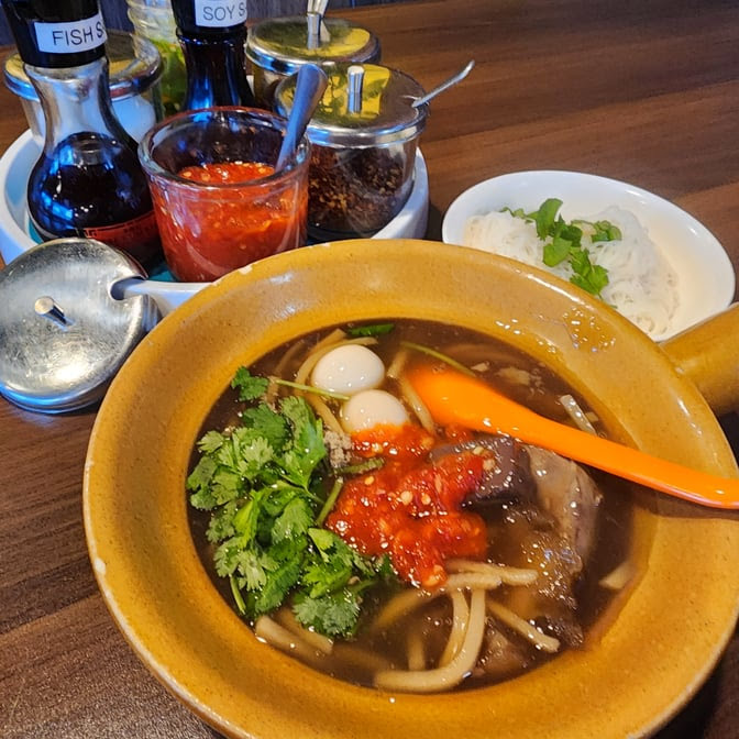 Yaowarat Thai Street Food by null