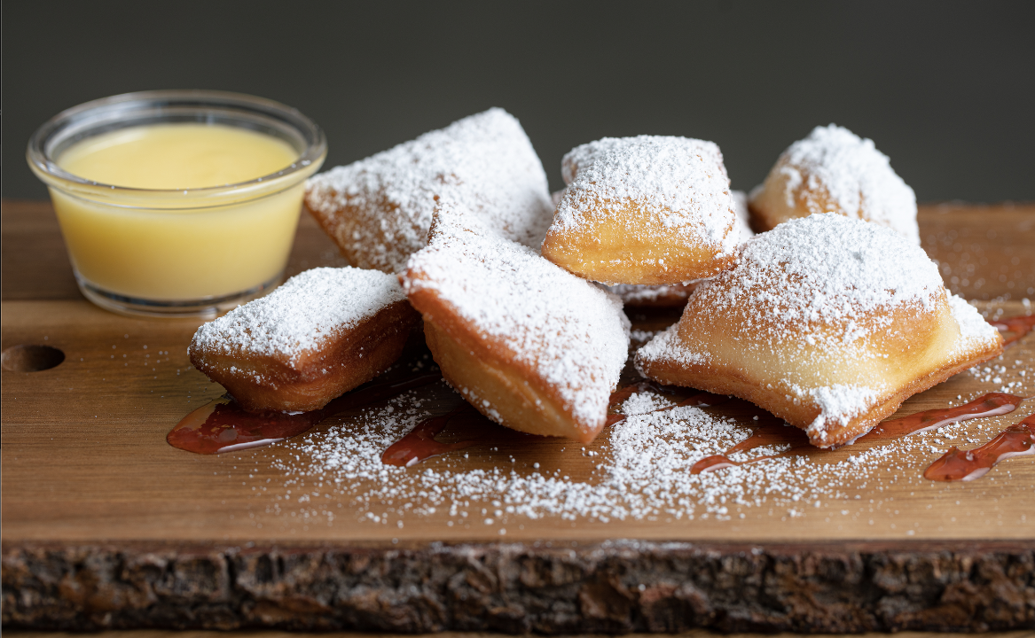 Carte Blanche Bistro & Bar by null