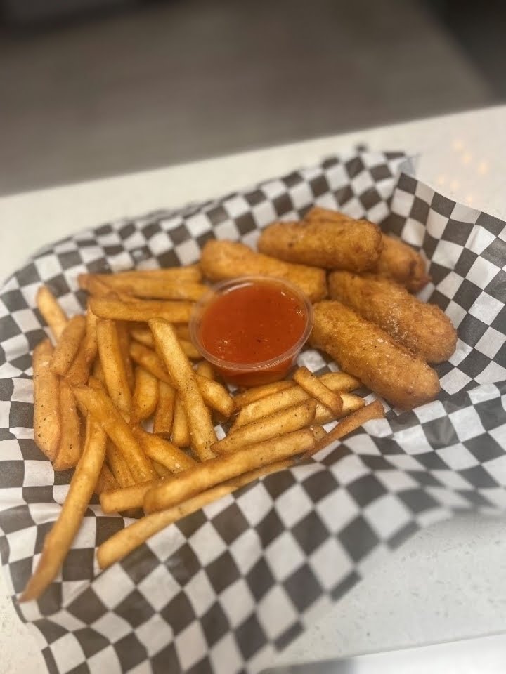 Paulie's South Street Steaks by null