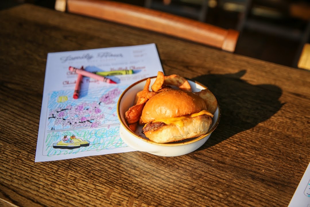 Hill East Burger by null
