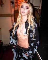 Sex love life blogs smitten taylor momsen sex tapes jpg x Taylor momsen