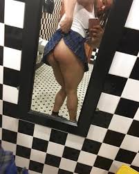 Big booty all in public jpg x Big ass public