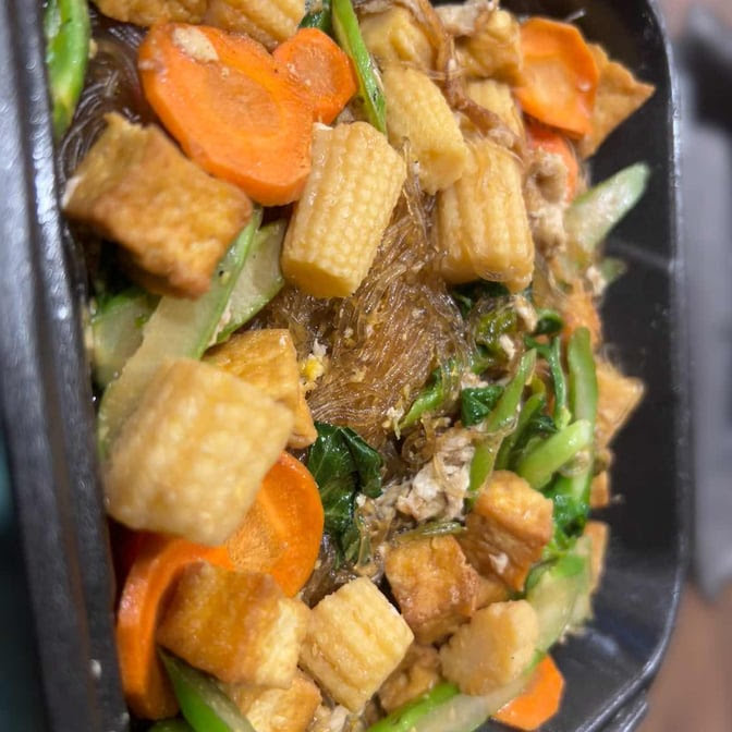 Sip and Spice by null