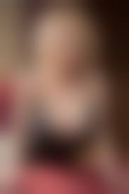 acarlet johansson downblouse|Scarlett Johansson Bobs GIFs | Tenor